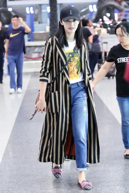 姚晨黑衣霸气,姚晨黑裙气场全开搞笑版