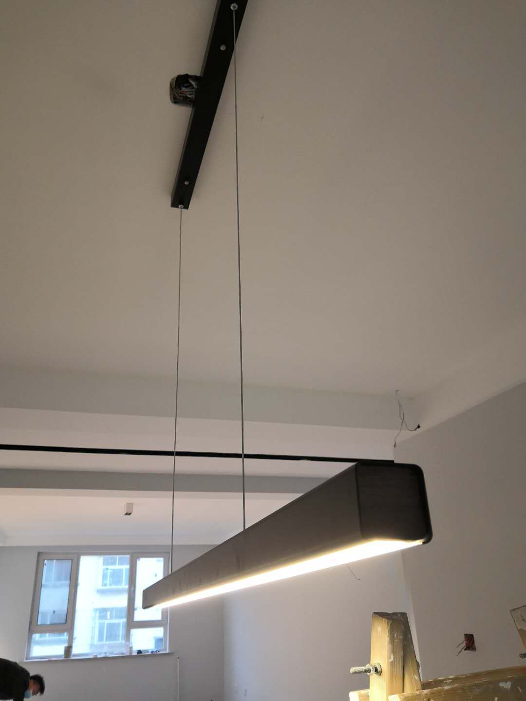 家里射灯选什么颜色灯光,无主灯射灯太刺眼