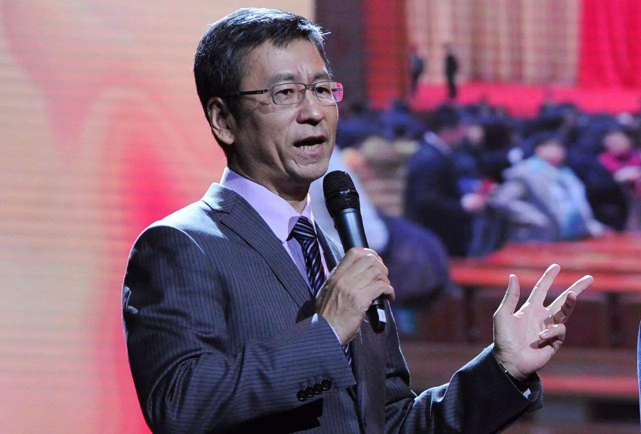 白岩松让心归零,白岩松成长和归零完整版