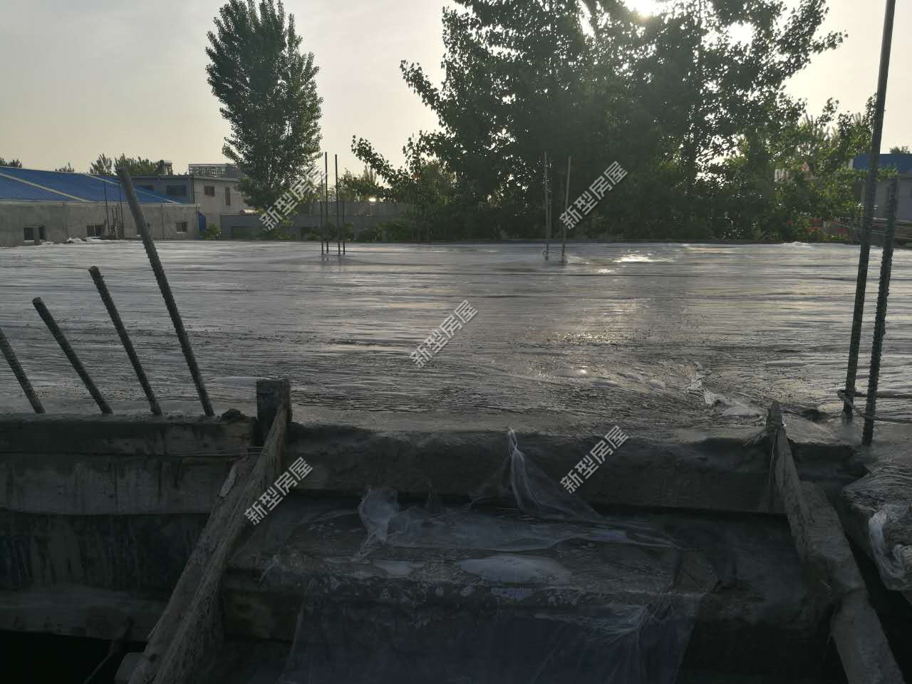 打混凝土时遇到下大雨怎么补救,打混凝土下暴雨了怎么办