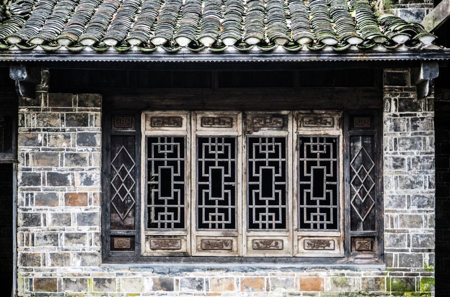 中国传统建筑与现代建筑美学对比,传统建筑与现代建筑共存