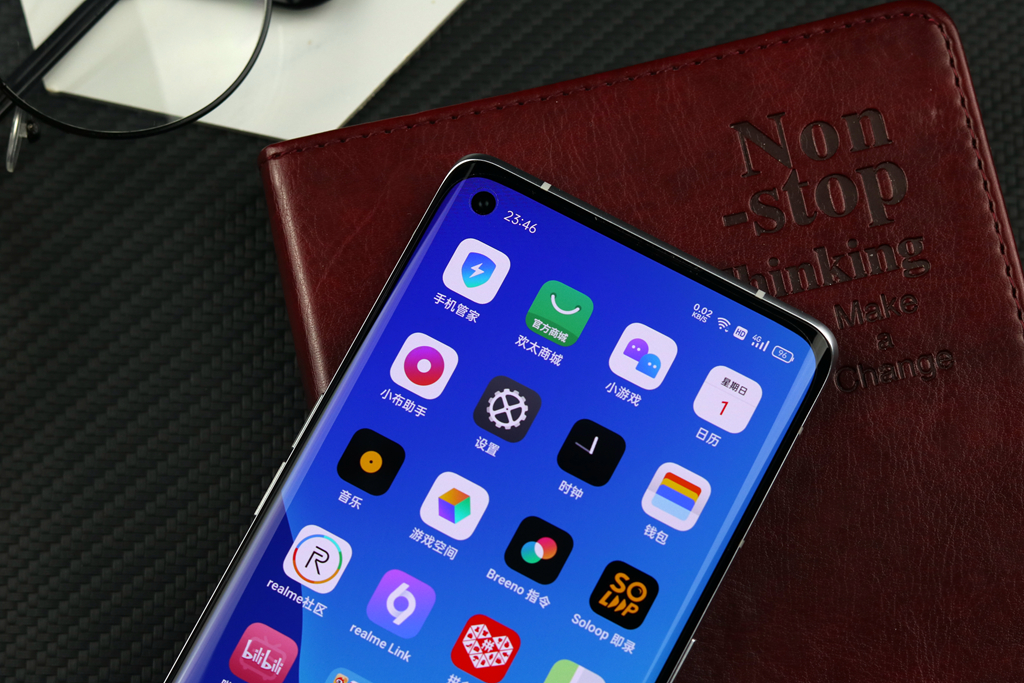 标准“水桶”级配置，realmeGT大师探索版评测，骁龙870+120Hz屏