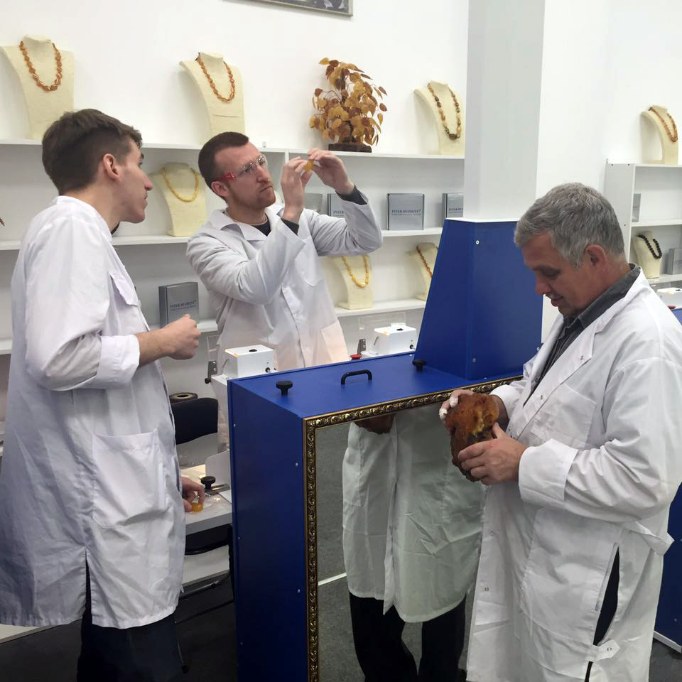 去圣彼得堡唯一的琥珀工厂打卡