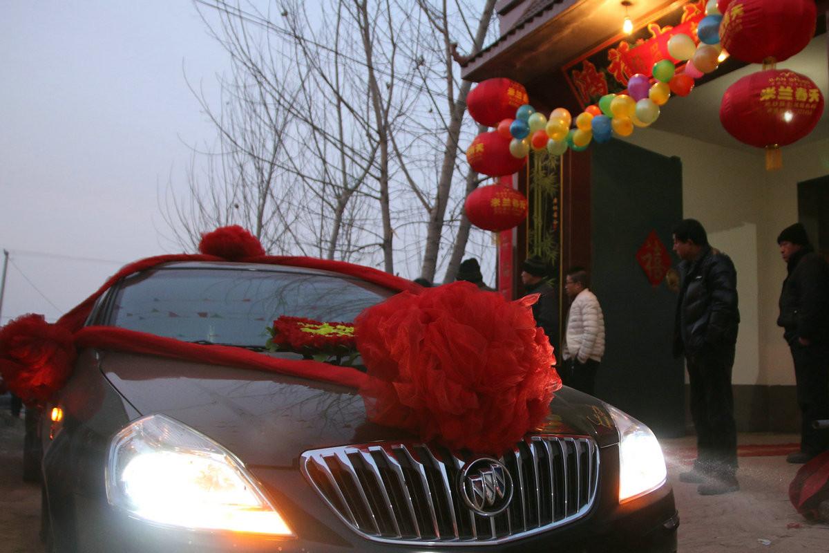 迎亲被拒女方回应,女方回应新郎迎亲被拒