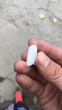 和田玉光白籽料特点,和田玉颜色白的好吗