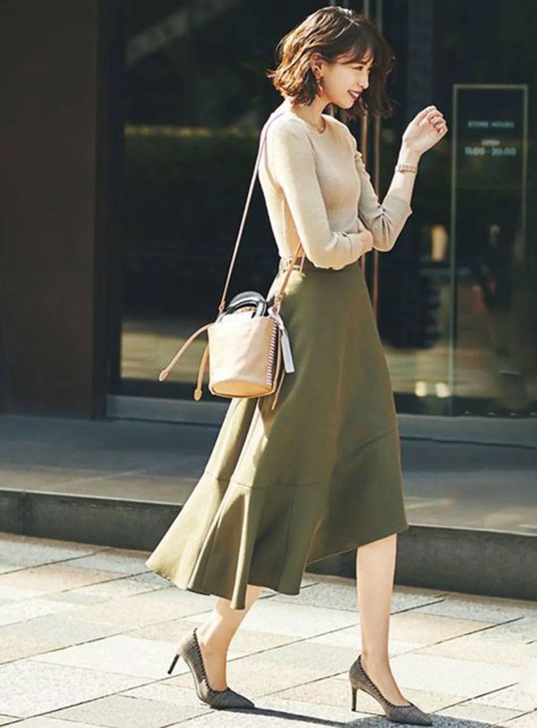 腰粗腿粗适合怎么穿衣服,穿裙子最好关注这几点