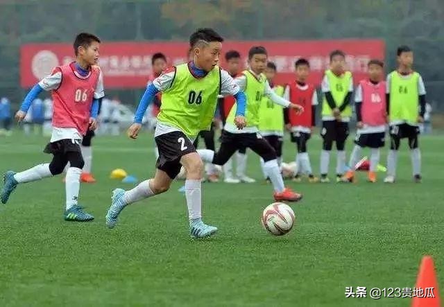 从姆巴佩看法国越来越多的黑人，中国和中国足球也会这样吗？