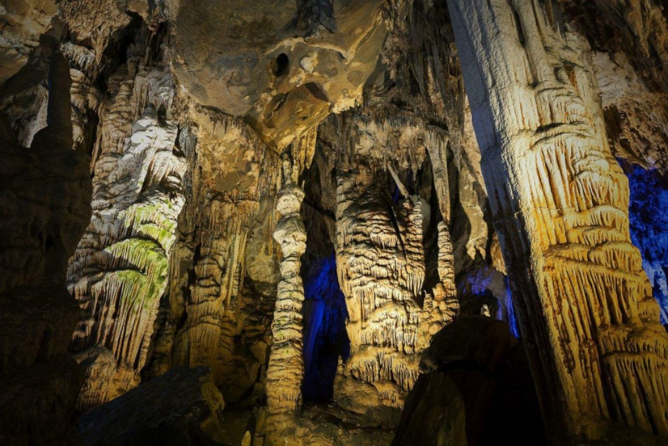 芙蓉洞5a,国家5a级景区龙洞