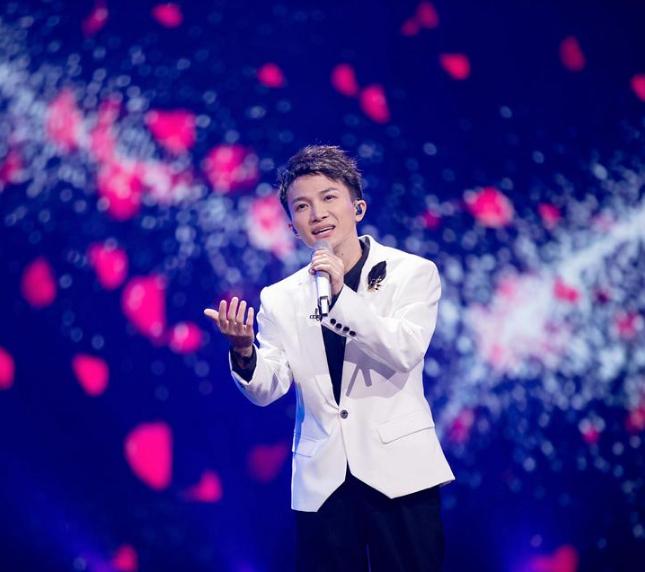 monsters周深的翻唱视频,周深翻唱monster原唱反应