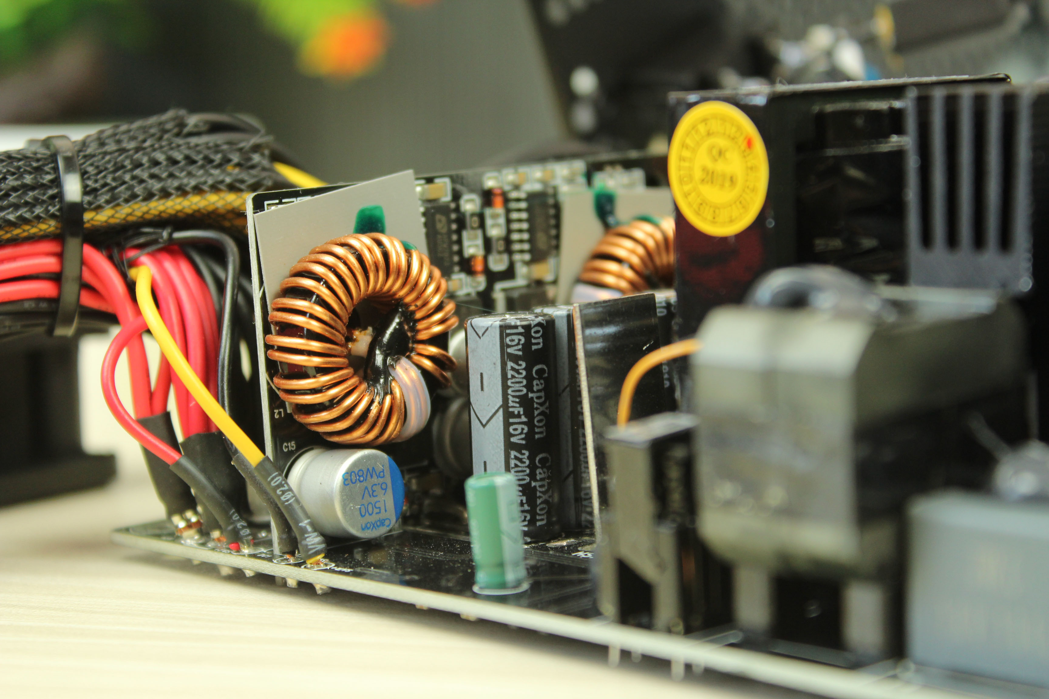 鑫谷gp700g黑金版是低端电源吗,鑫谷750w80plus靠谱吗