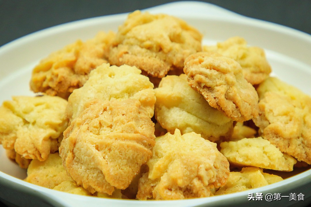 做曲奇饼干不用黄油不用鸡蛋,普通面粉黄油曲奇饼干做法