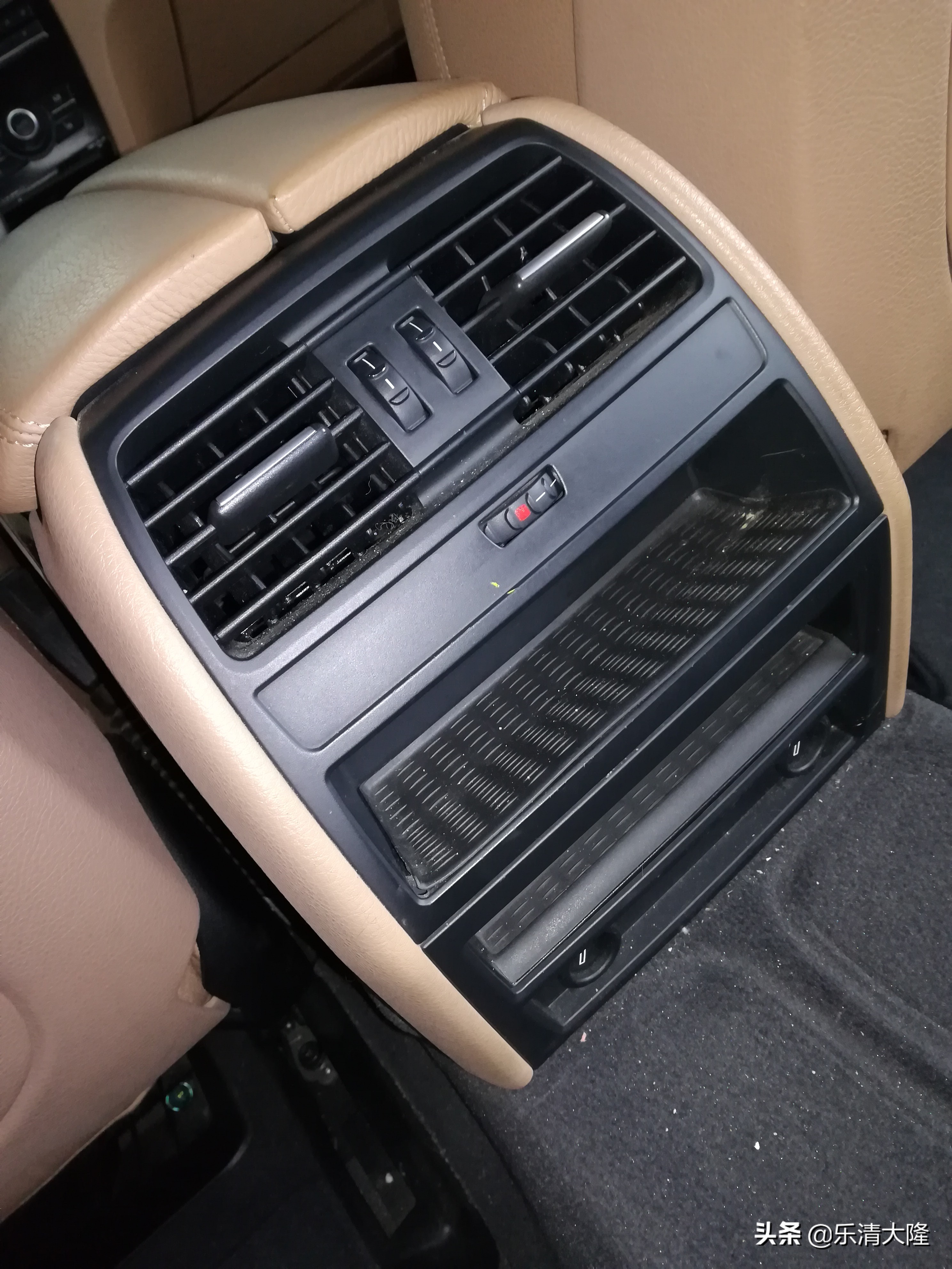 广州宝马7系内饰清洗,宝马7系发动机舱清洗