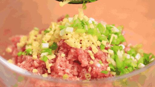 饺子馅不能加什么调料,饺子馅到底放不放葱姜