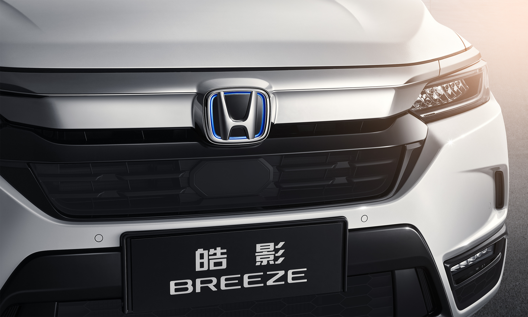 本田皓影和宝马x3哪个好,皓影和宝马x3