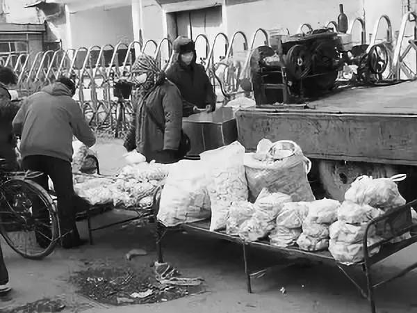 老外眼中的中国爆米花机,让老外震惊的中国爆米花机