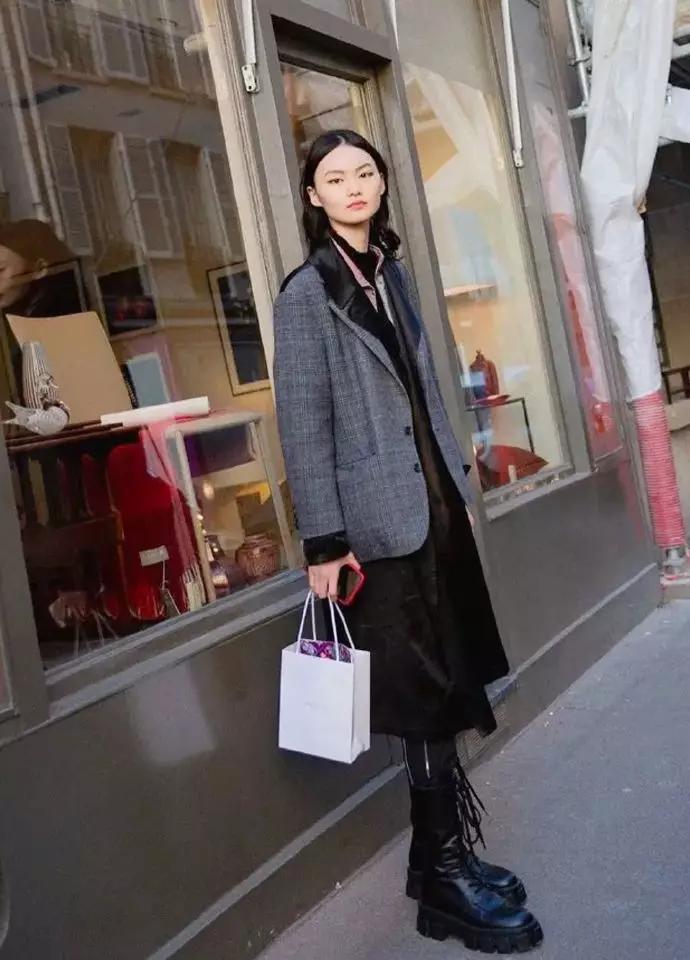 刘雯贺聪巴黎时装周完整版,巴黎时装秀贺聪