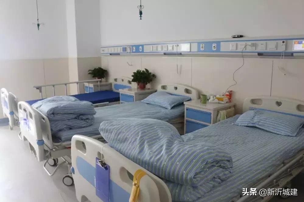 市民视察团体验康复医疗队,新沂市中医医院老院区