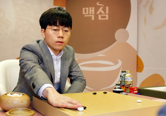 围棋名局讲解李世石vs申真谞,李昌镐李世石申真谞