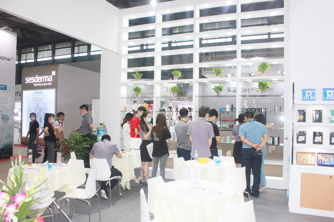 宓菲尔跨境电商平台参展上海美容博览会