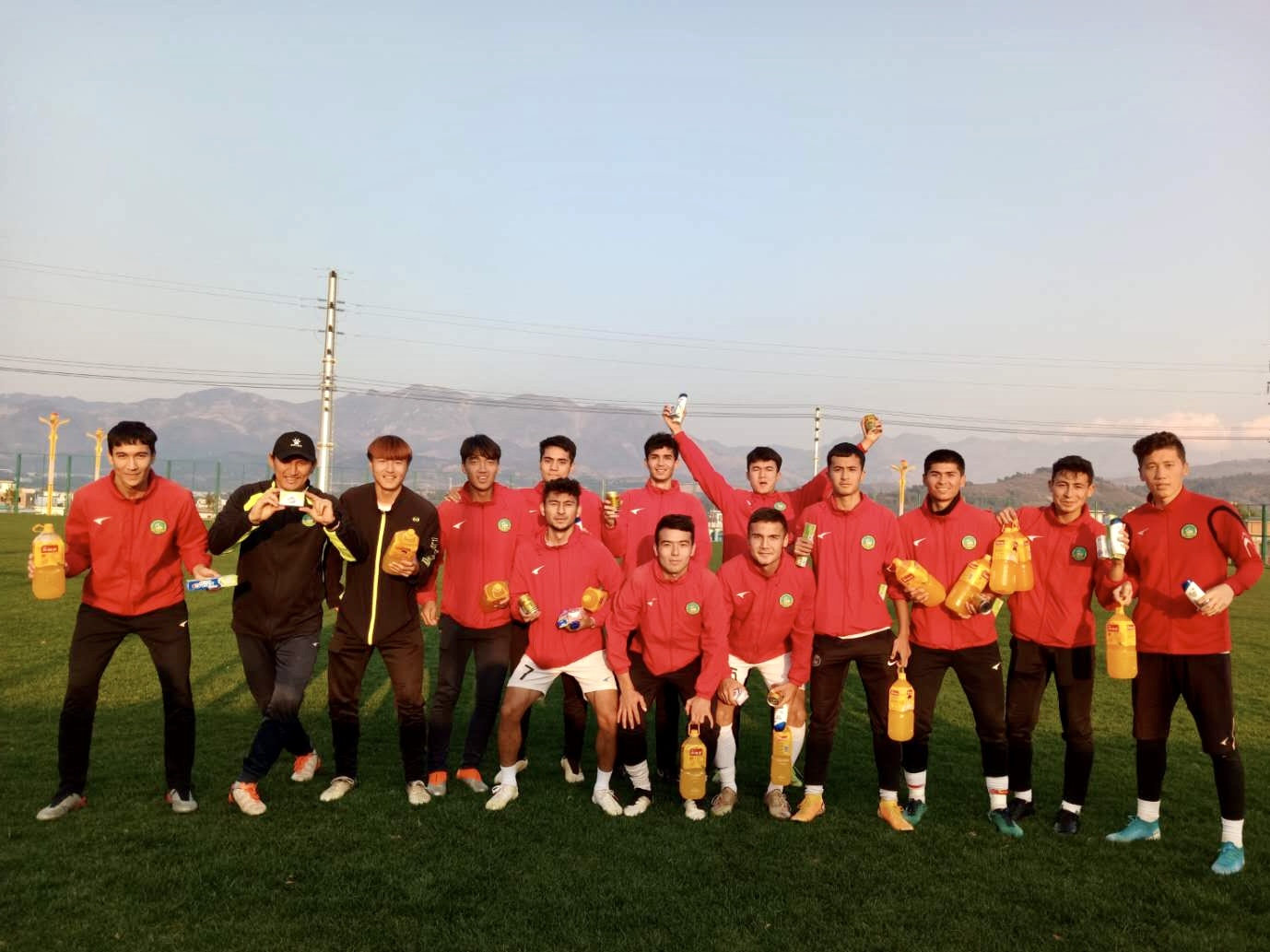 新疆足球青训现状及未来,新疆足球青训推进座谈会