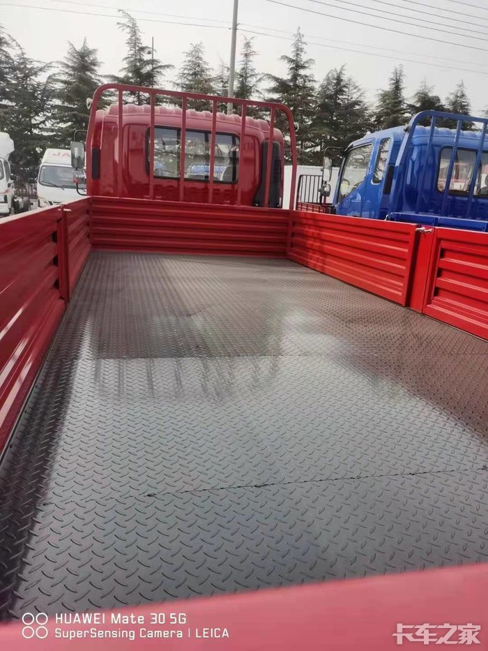 江淮6.8米收割机,江淮骏铃德沃斯收割机专用车