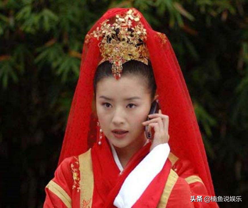 明星片场最真实的样子，钟汉良好认真，高圆圆何润东成恶搞达人