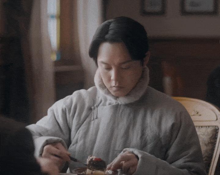 男星发腮发胖,男明星发腮对比