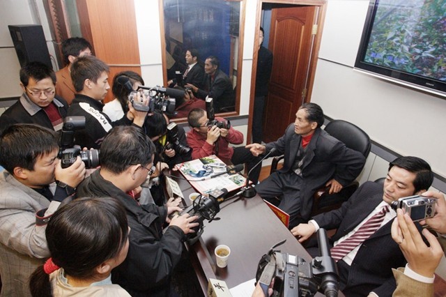 周正龙东北虎造假事件,周正龙养蜂致富