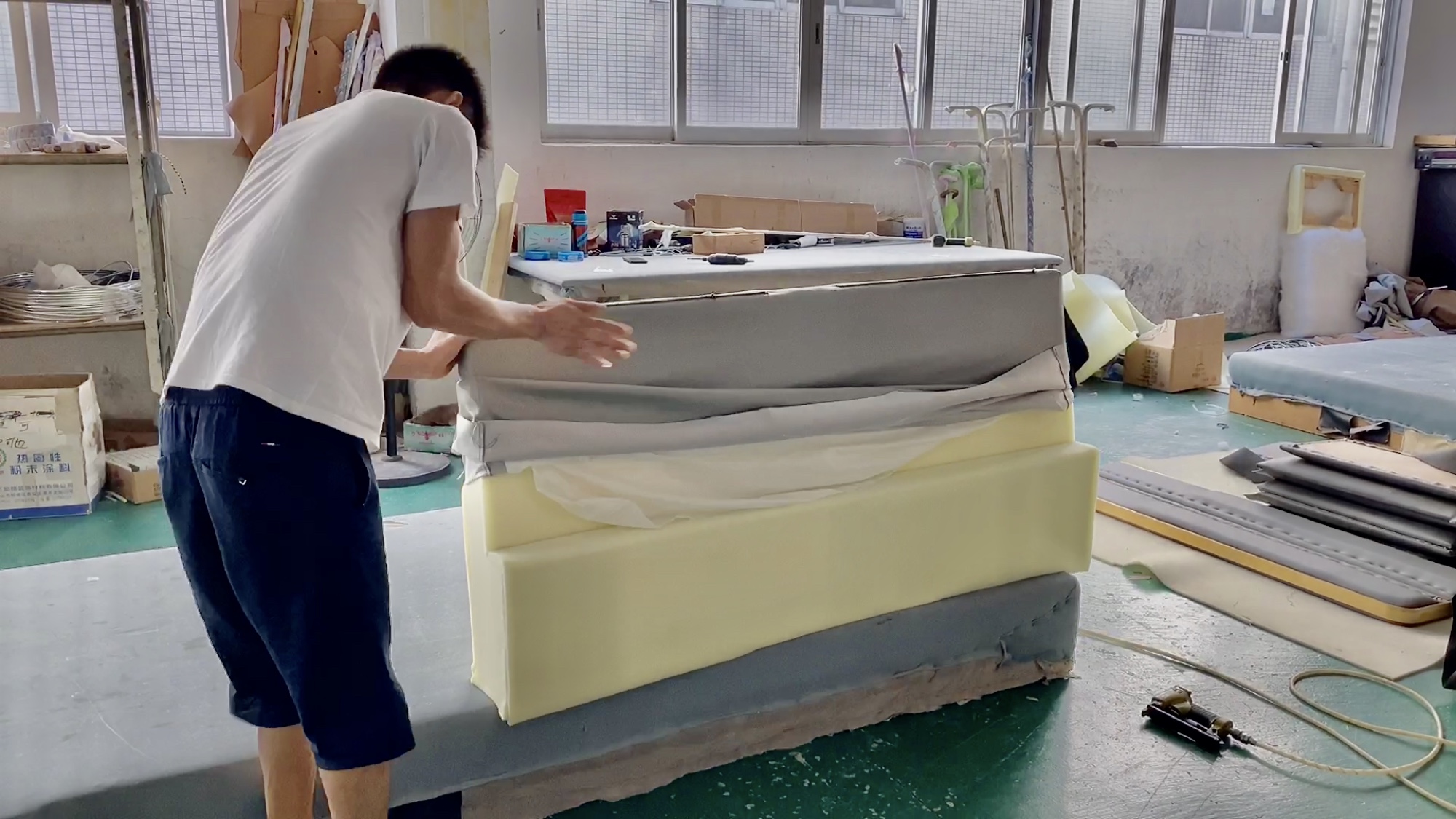 家具生产基地在哪里,现场实拍工厂