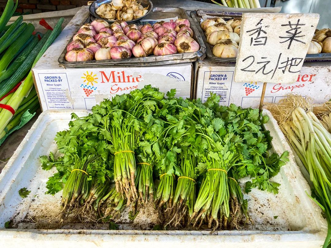 不错挺便宜的早市,附近比较旺的早市