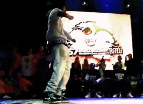 跟王一博一起采访,和王一博聊什么