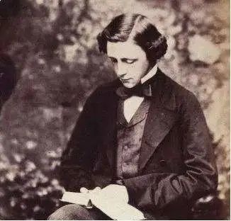 给我一份这样的神仙爱情，我也能写出好故事