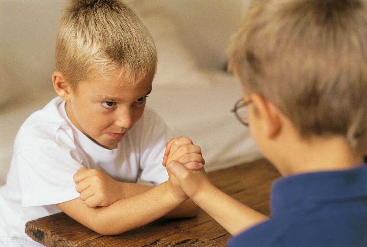 当老师发孩子的错题家长该怎么回,老师给孩子试卷批错怎么向老师说