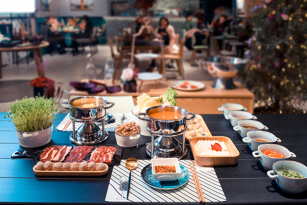 准妈妈孕期嘴馋想吃火锅，记住这5个关注事项，降低胎儿风险