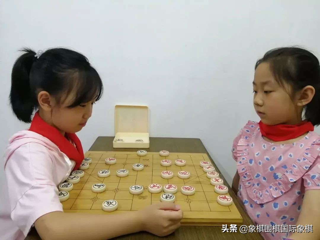 孩子在家下棋输不起怎么办？