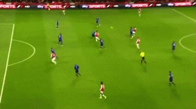 范佩西凌空抽射世界波,范佩西凌空抽射维拉是哪一场比赛