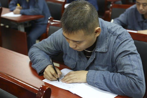 如果你想关心某人的“心理健康态势”，可以问他们这7个问题