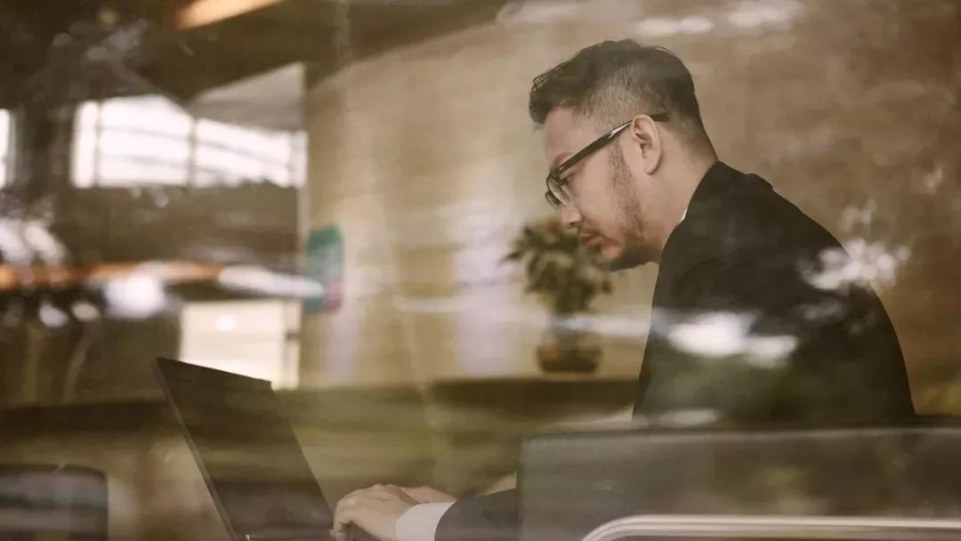 看完《燃点》，创业这么苦逼的事，检测狮还是干了