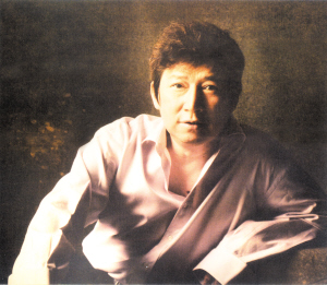 他是北京首富，也是头号软饭王，坐拥80亿身家，晚年遭亲人反目