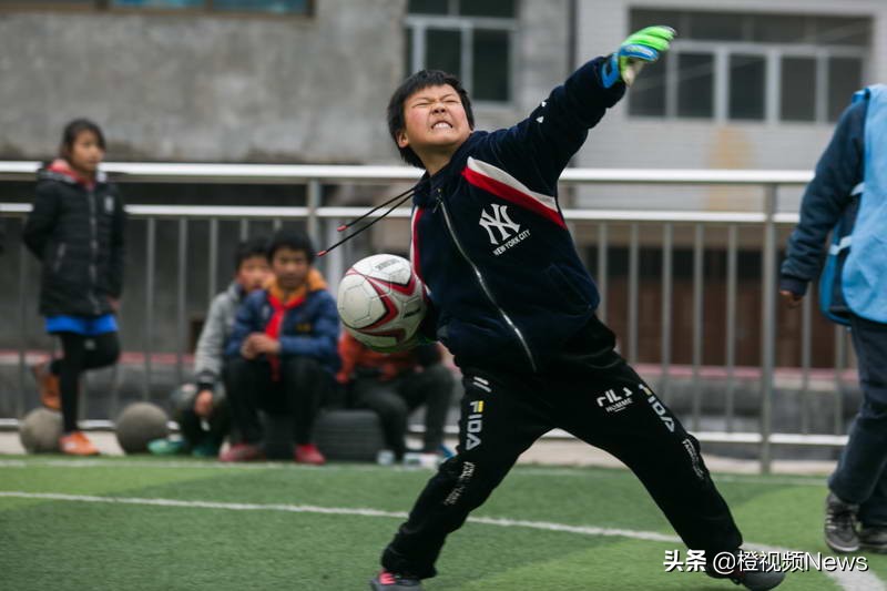 大方县新春篮球赛,大方一中小学足球赛
