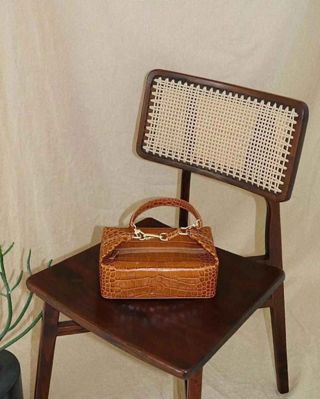 最近常背的千元小众包,最值得入手的小众品牌包