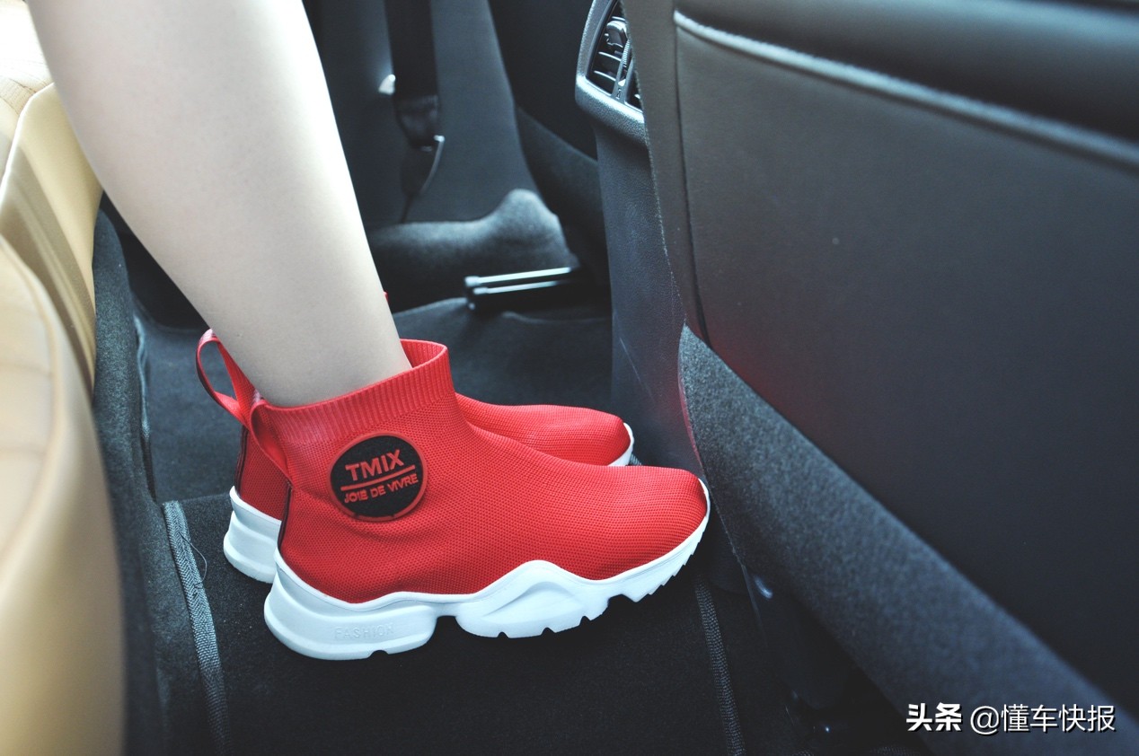 第十四代轩逸介绍,轩逸各代空间对比