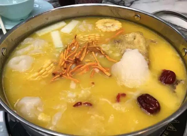 比用神仙水更具美颜效果的，居然是一碗不需代购的花胶鸡汤！