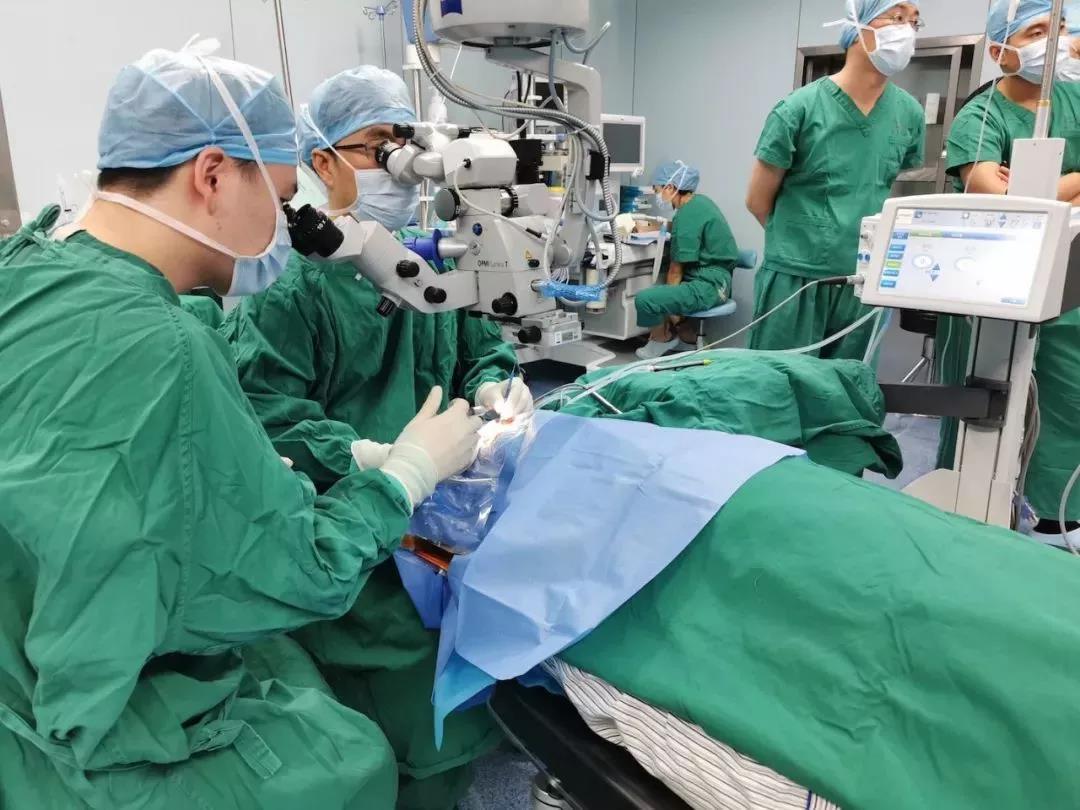 飞秒激光白内障手术,白内障手术3d动画演示全飞秒激光