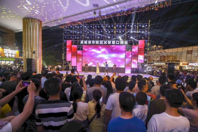 时代奥城夜市开业了吗,从天津鼓楼到时代奥城夜市