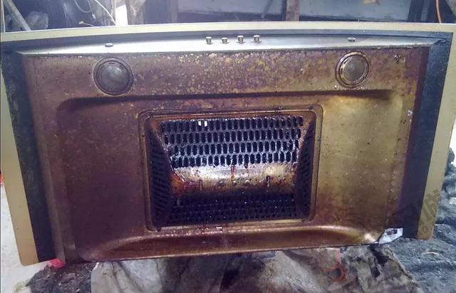 油烟机油污很厚用什么去污最有效,清洗油烟机油污倒哪