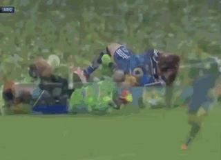 门将诺伊尔过人技巧,门将诺伊尔进了多少球