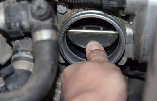 汽车怠速不稳的原因及修理方法,汽车怠速不稳的原因和解决方法