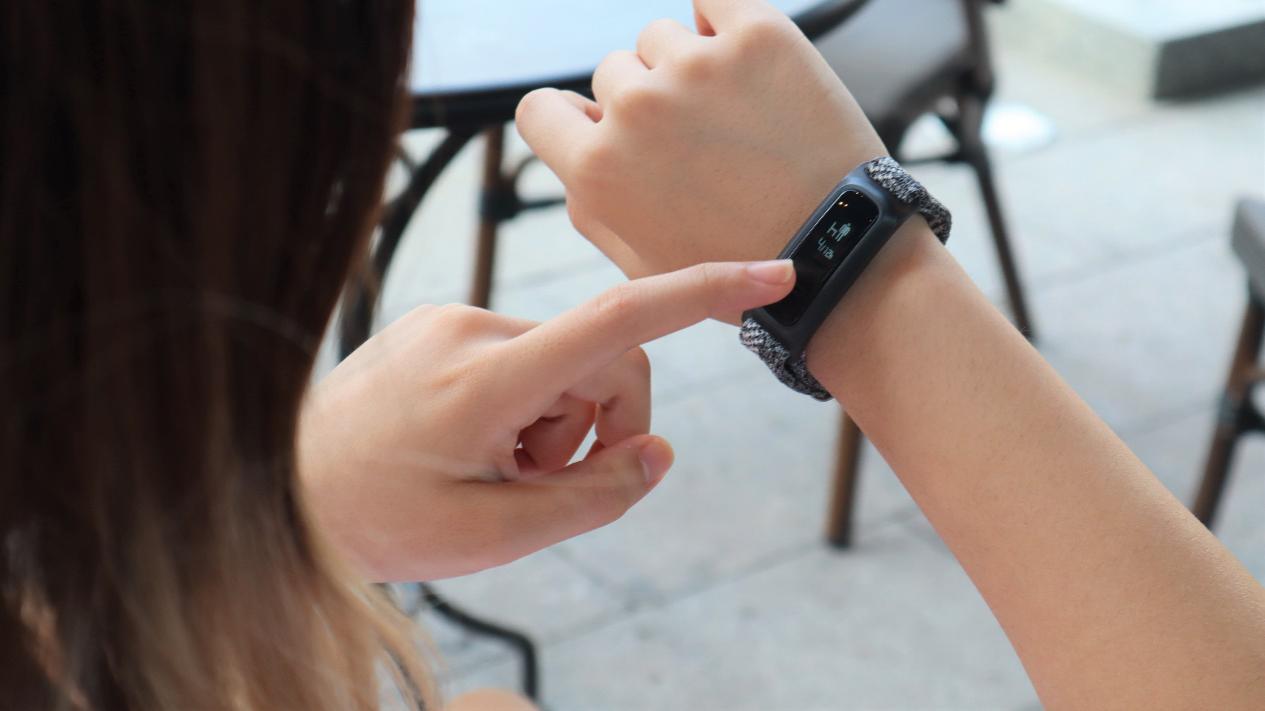 华为手环4e篮球精灵教程,华为手环4e篮球精灵有心率监测吗