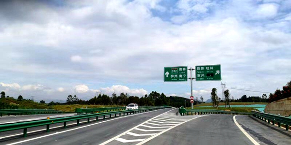 桂林荔浦通高速了！从南宁自驾去阳朔不到5小时